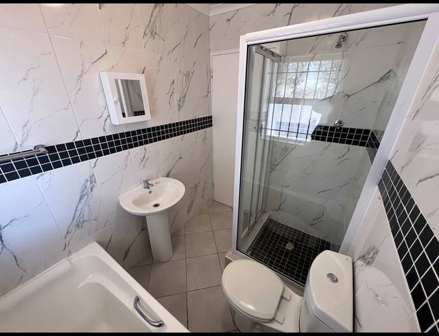 2 BEDROOM HOUSE TO LET IN FLAMINGO VLEI